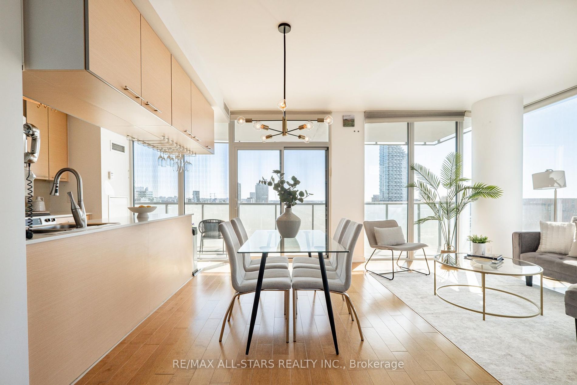 1 Market Street #1611