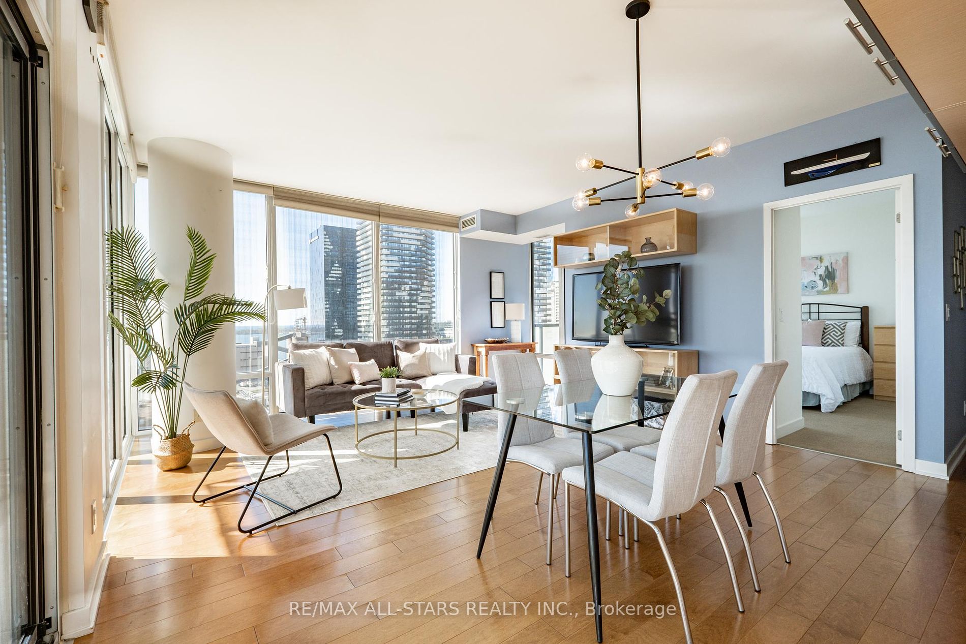 1 Market Street #1611
