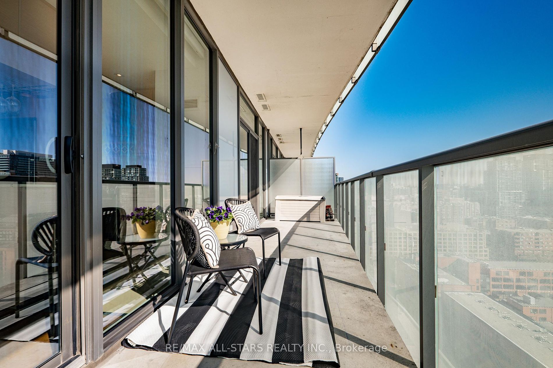 1 Market Street #1611