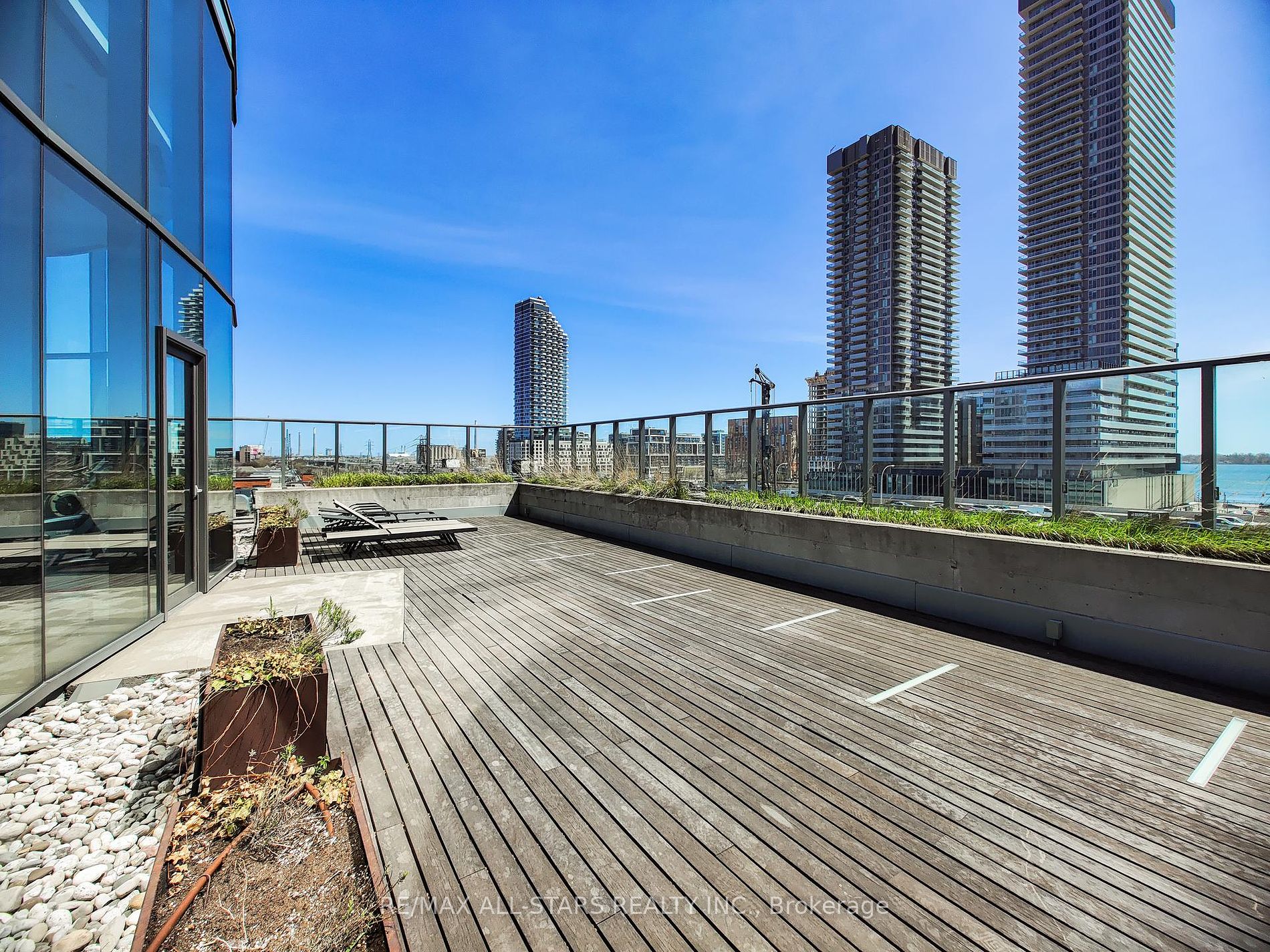 1 Market Street #1611