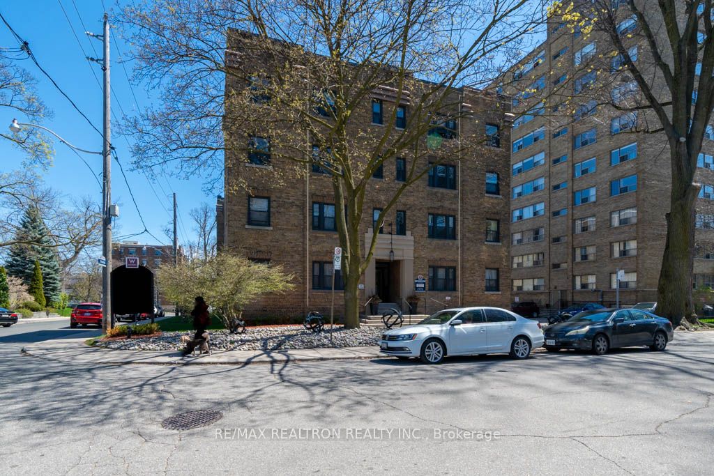 1 Mallory Gardens #43