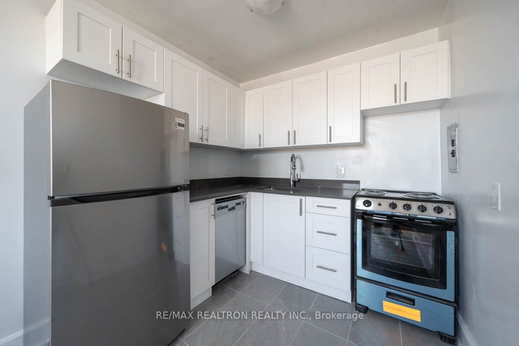 1 Mallory Gardens #43