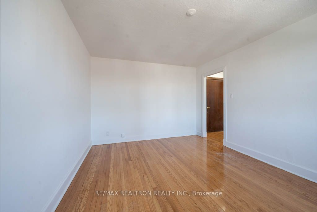 1 Mallory Gardens #43