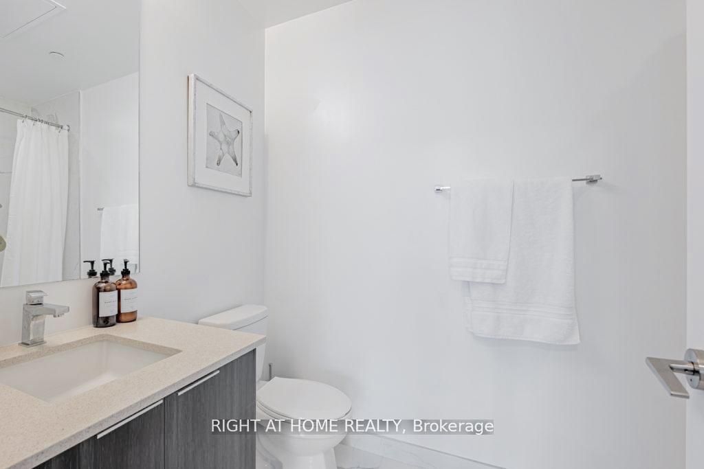 120 Parliament St, #405