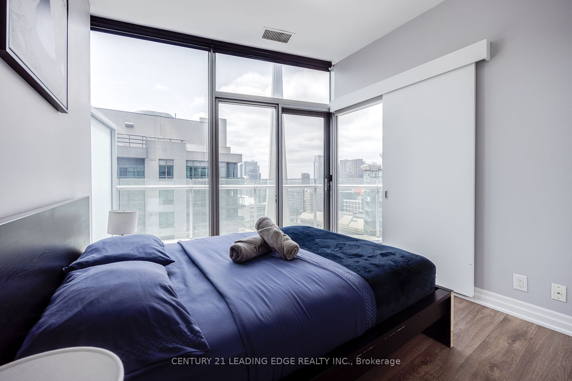 12 York St, #2907