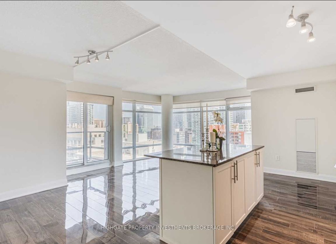 2191 Yonge St, #2111