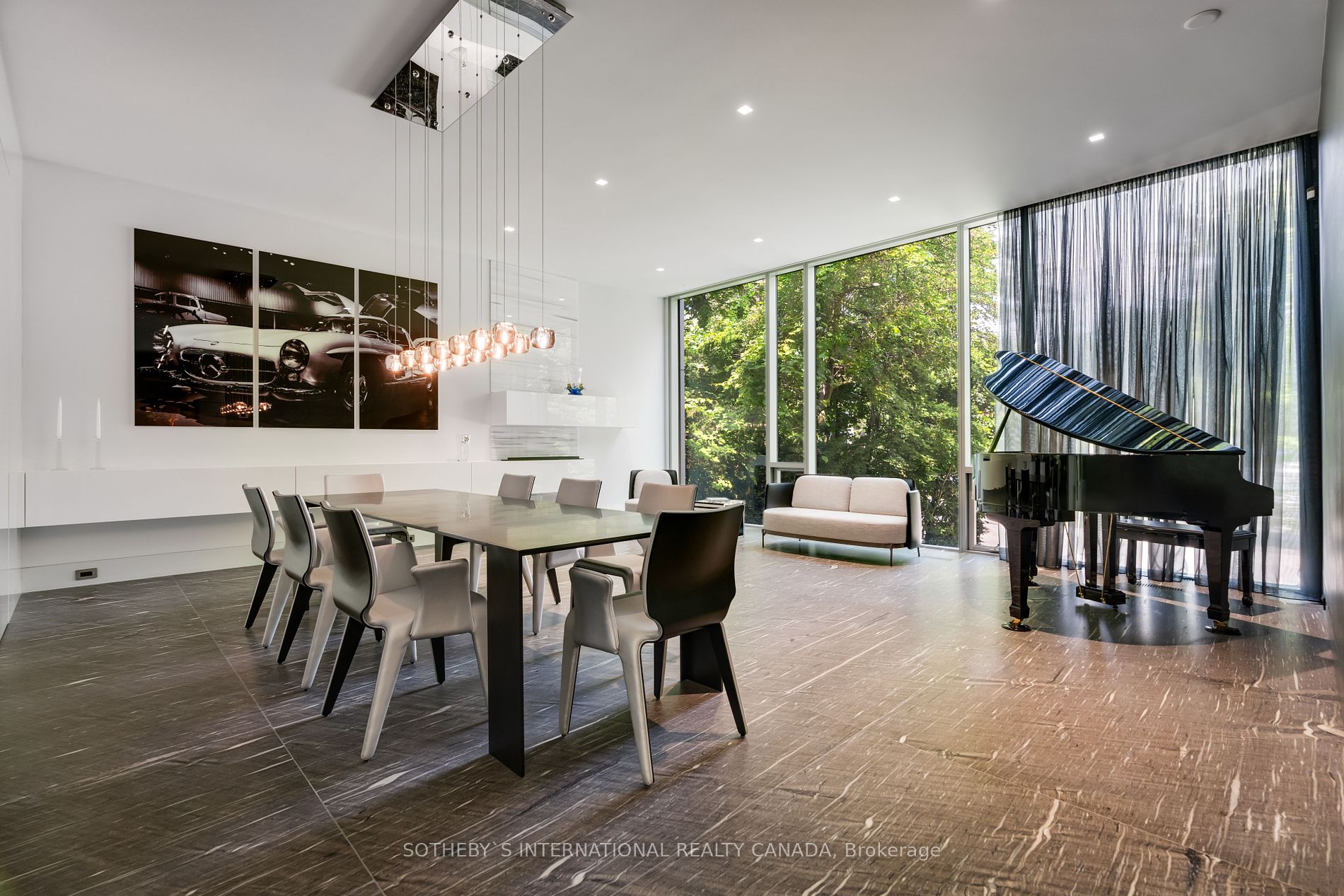 130 Riverview Drive