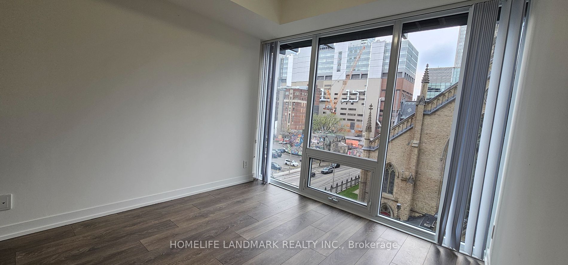 60 Shuter St, #607