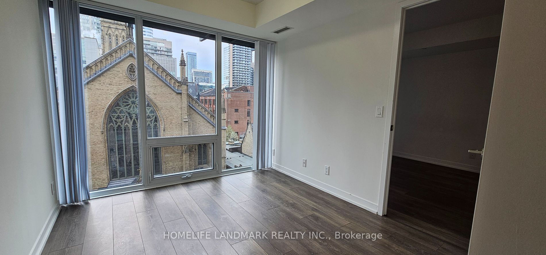 60 Shuter St, #607