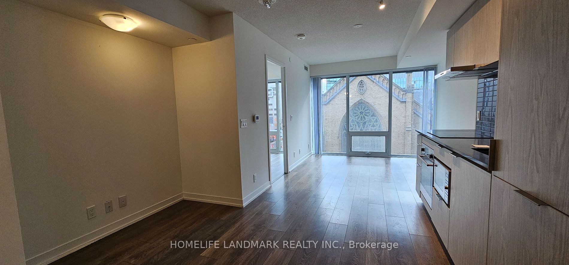 60 Shuter St, #607