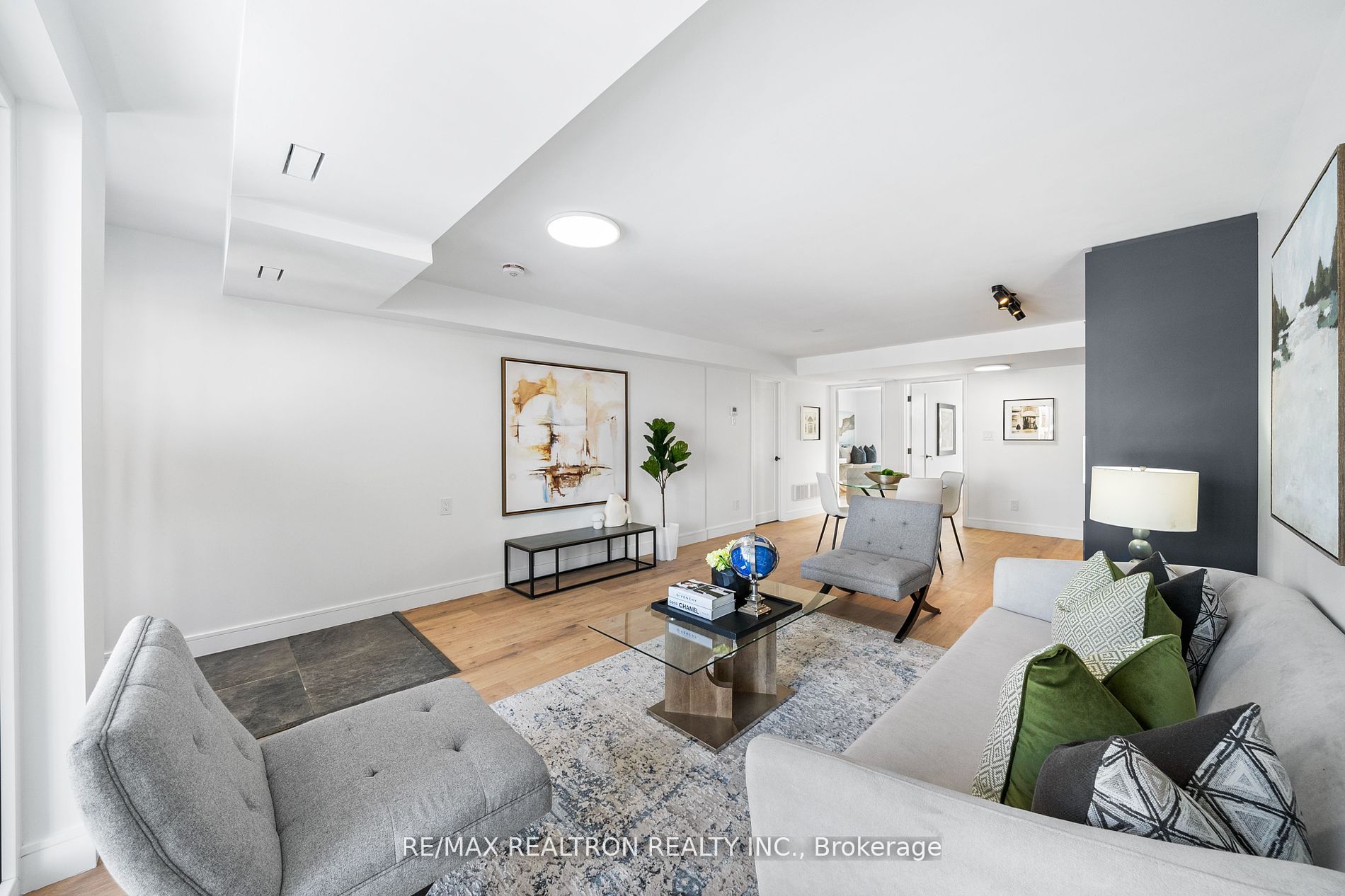 33 Lanark Avenue