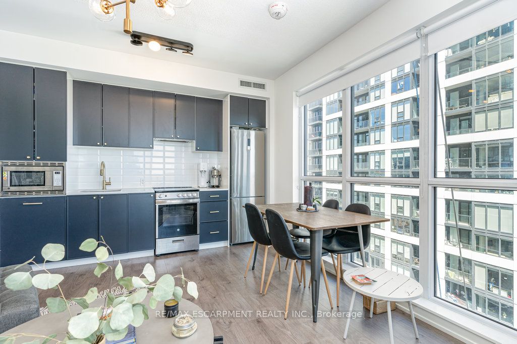 49 East Liberty St, #1802