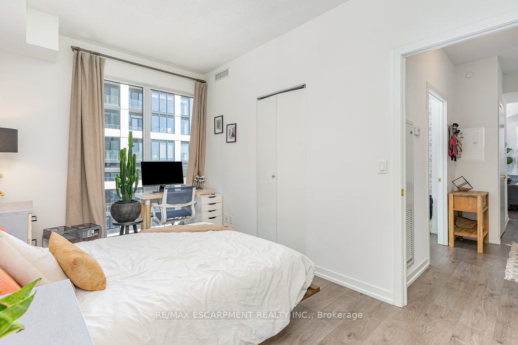 49 East Liberty St, #1802