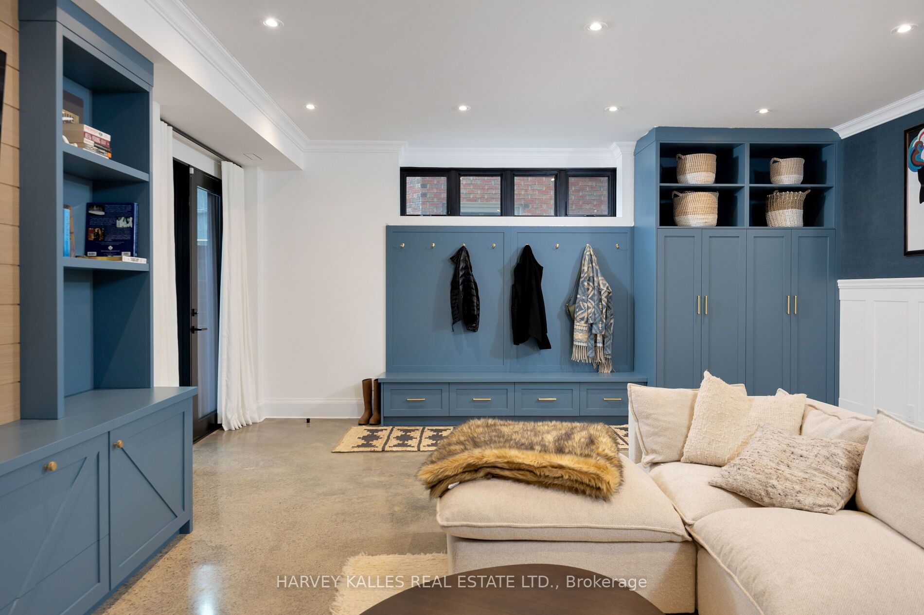 87 Hudson Drive