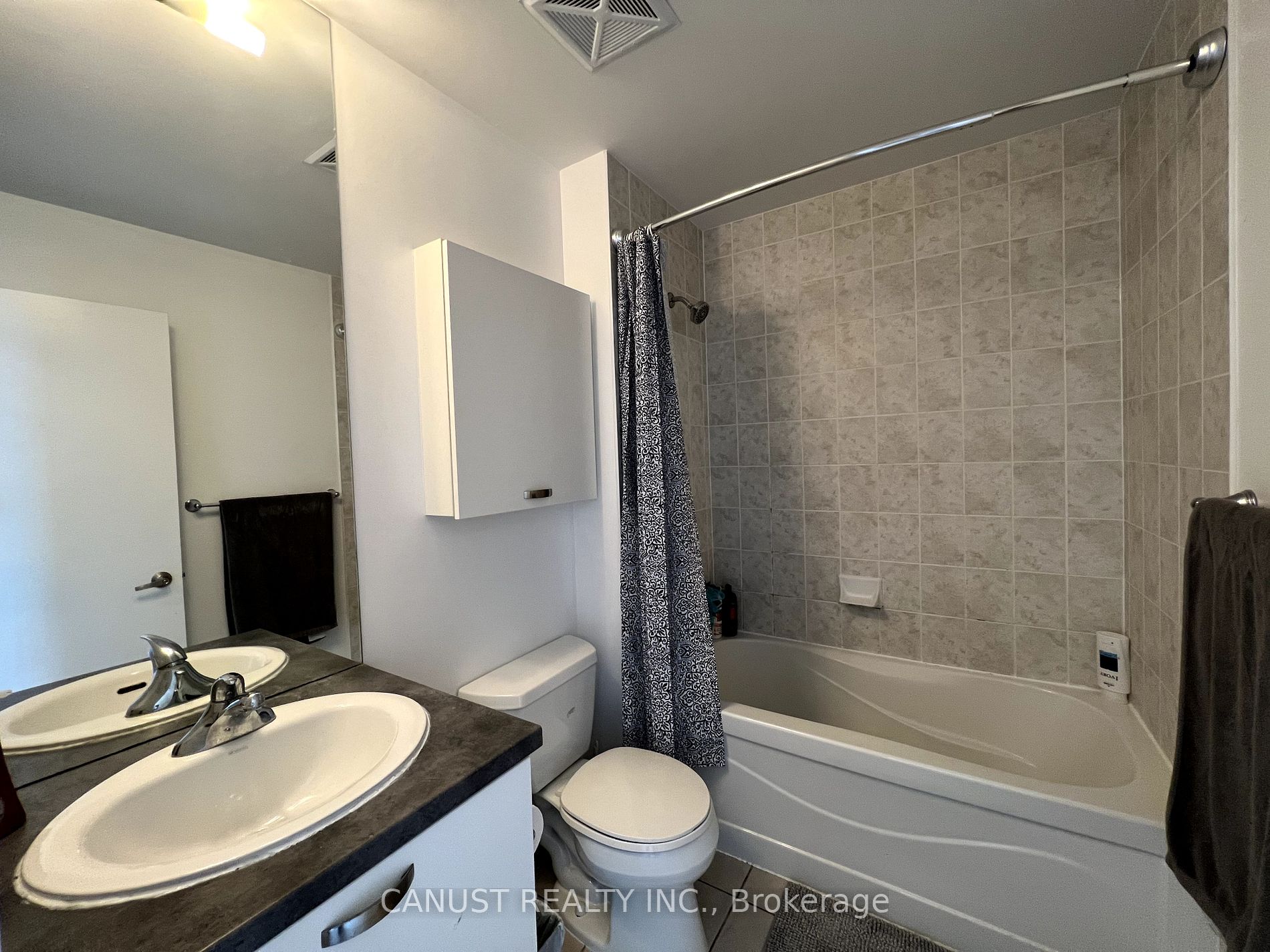 38 Grenville Street #3305