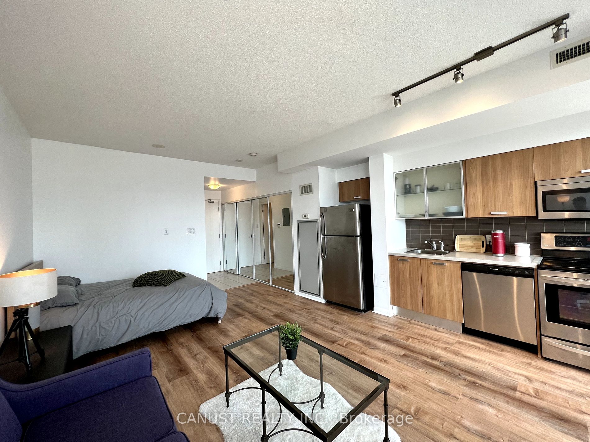 38 Grenville Street #3305