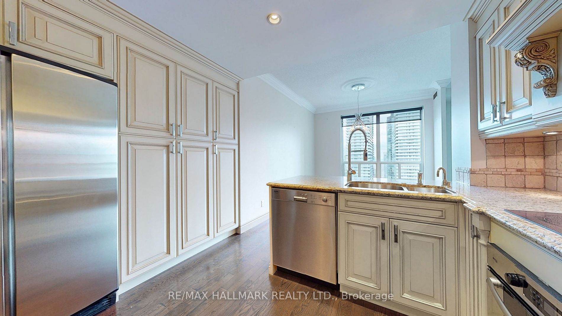 8 Park Rd, #3710