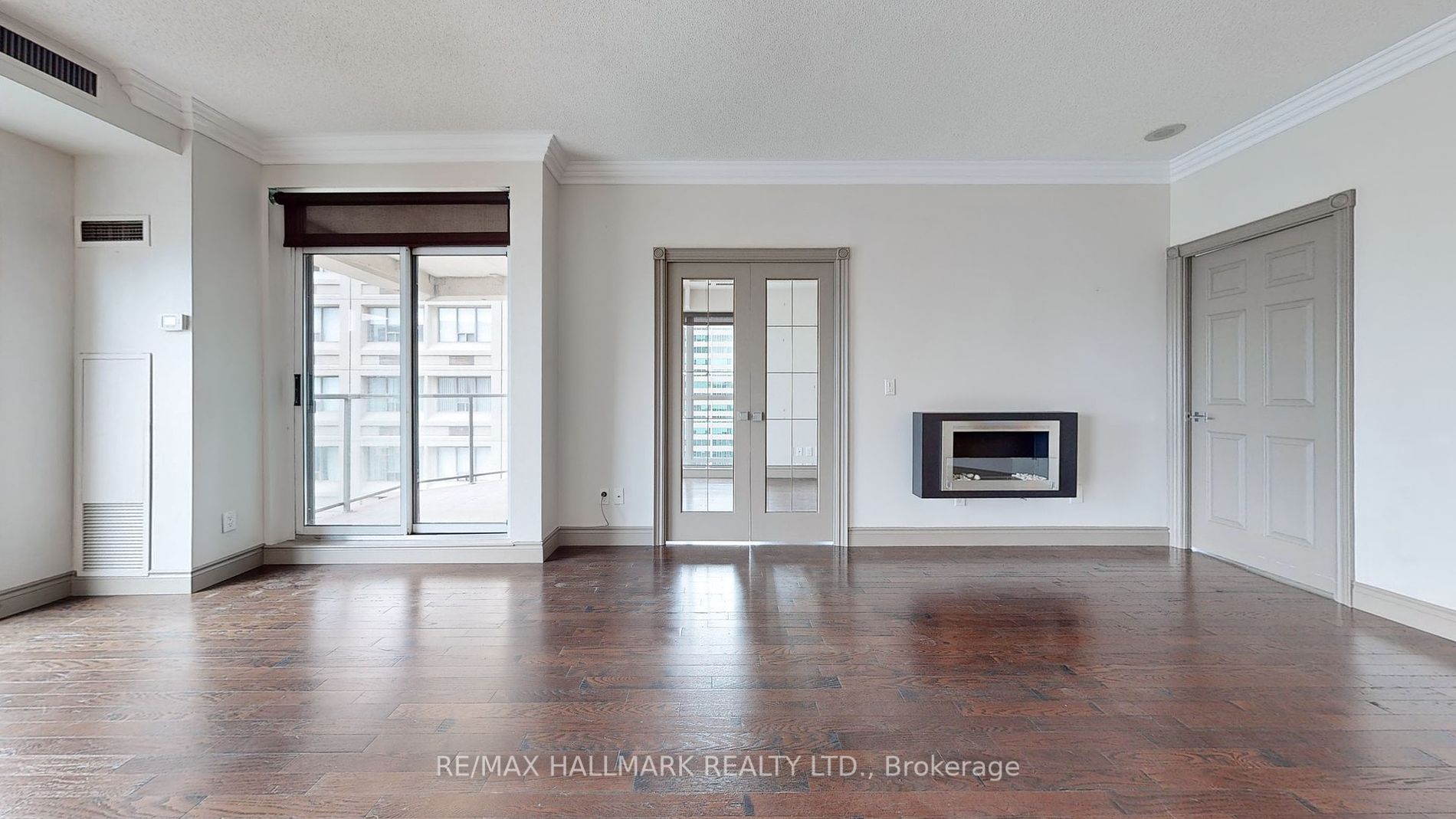 8 Park Rd, #3710