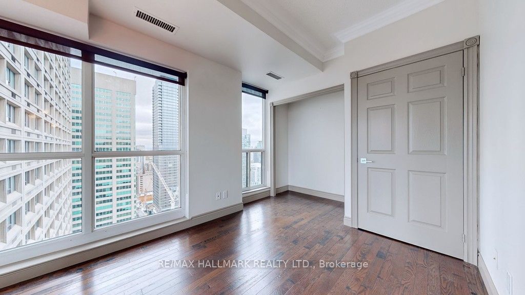 8 Park Rd, #3710