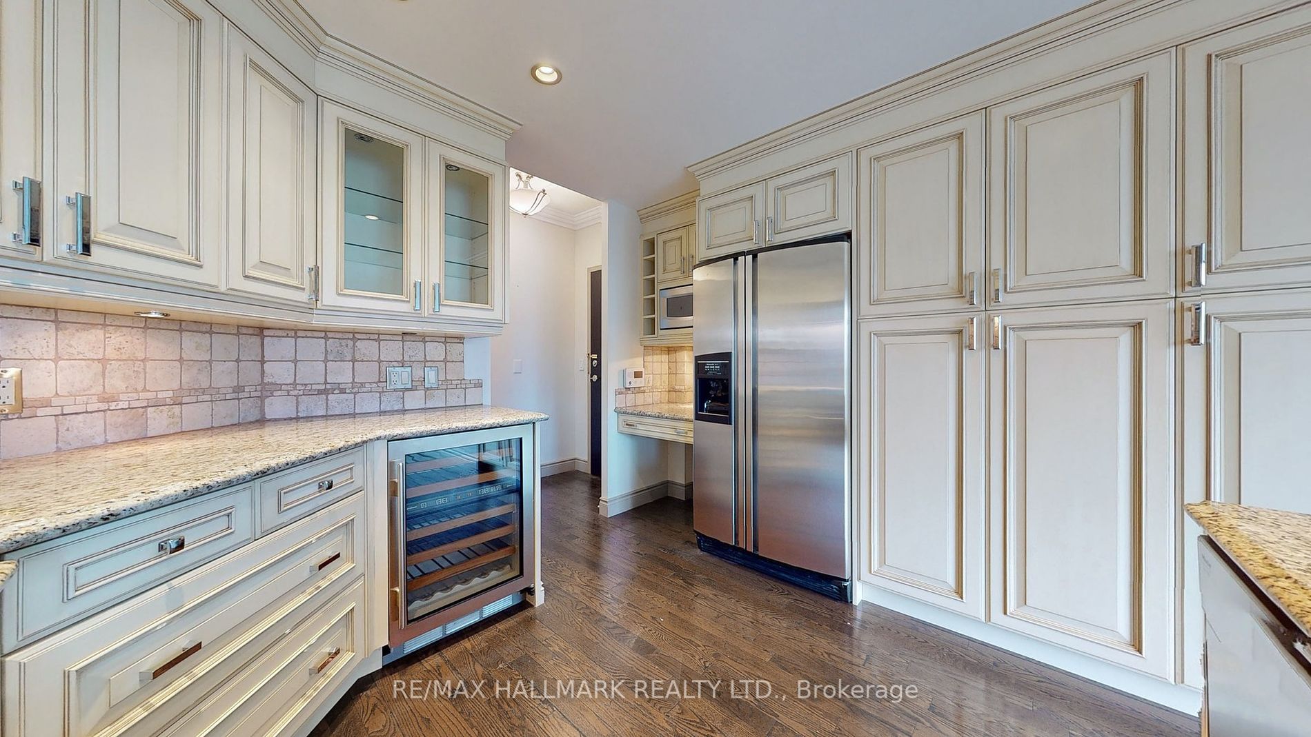 8 Park Rd, #3710