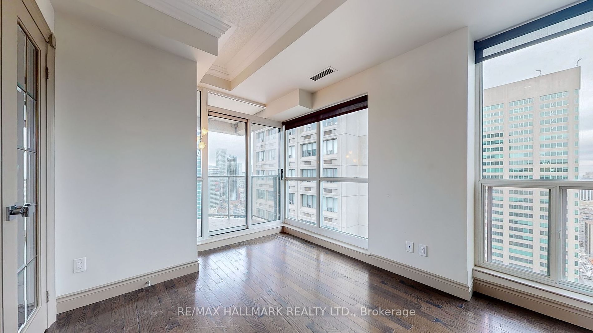 8 Park Rd, #3710