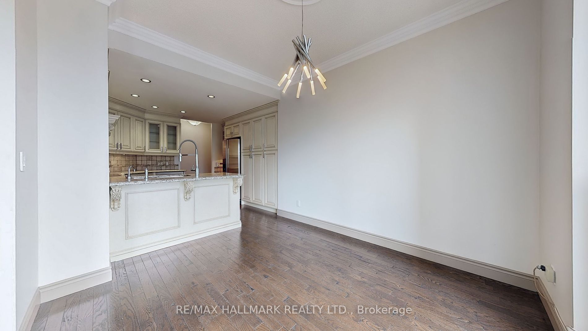 8 Park Rd, #3710