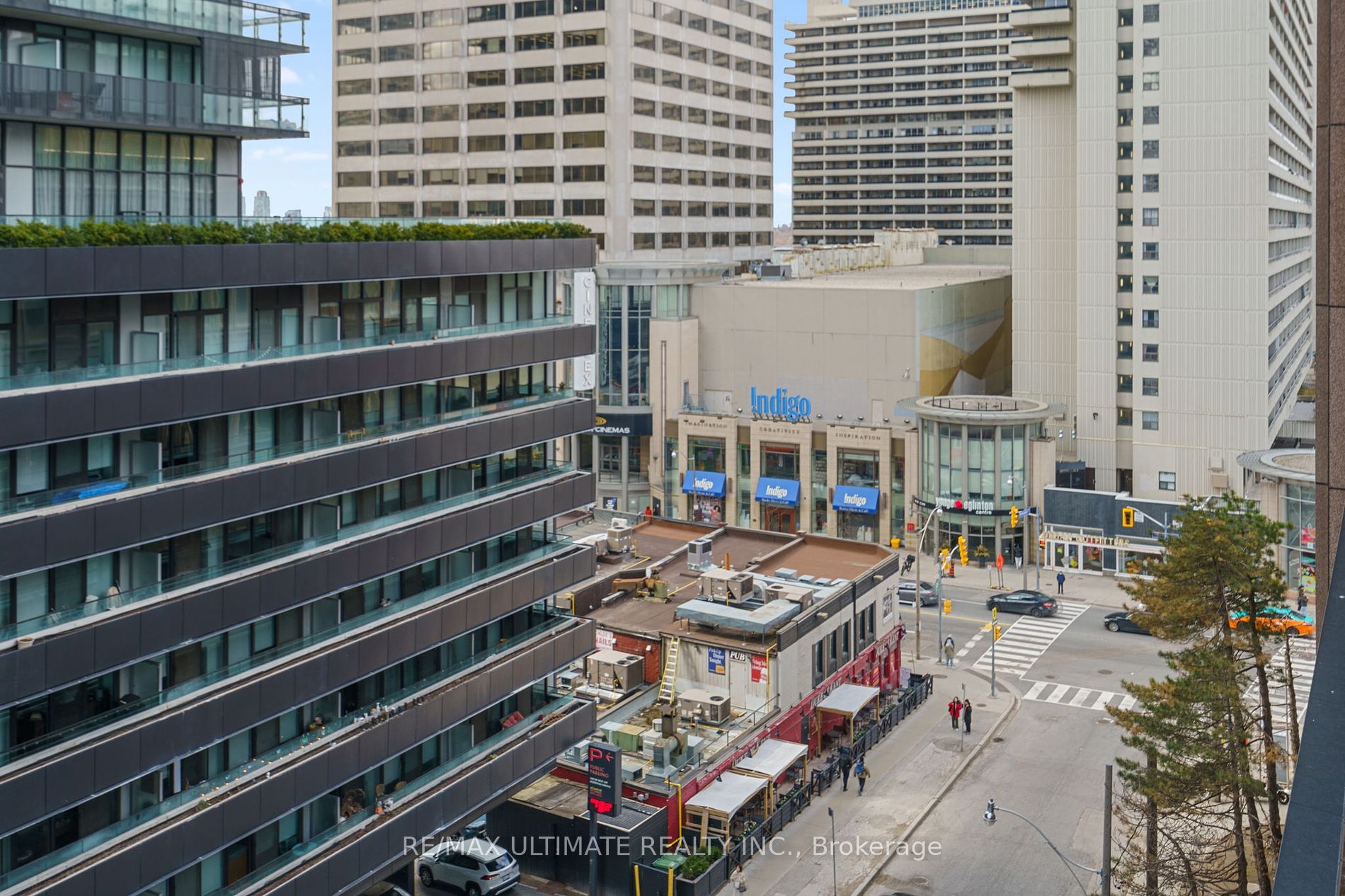 30 Roehampton Avenue, #802