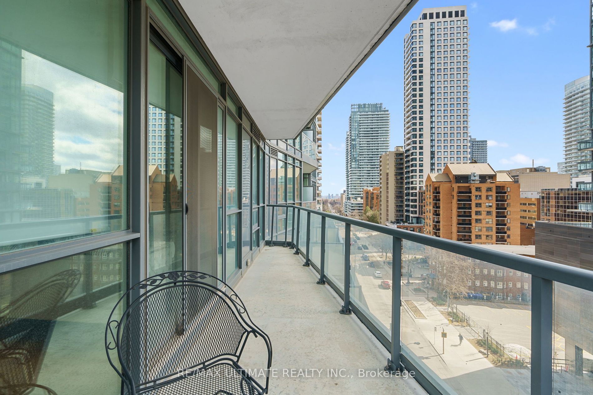 30 Roehampton Avenue, #802