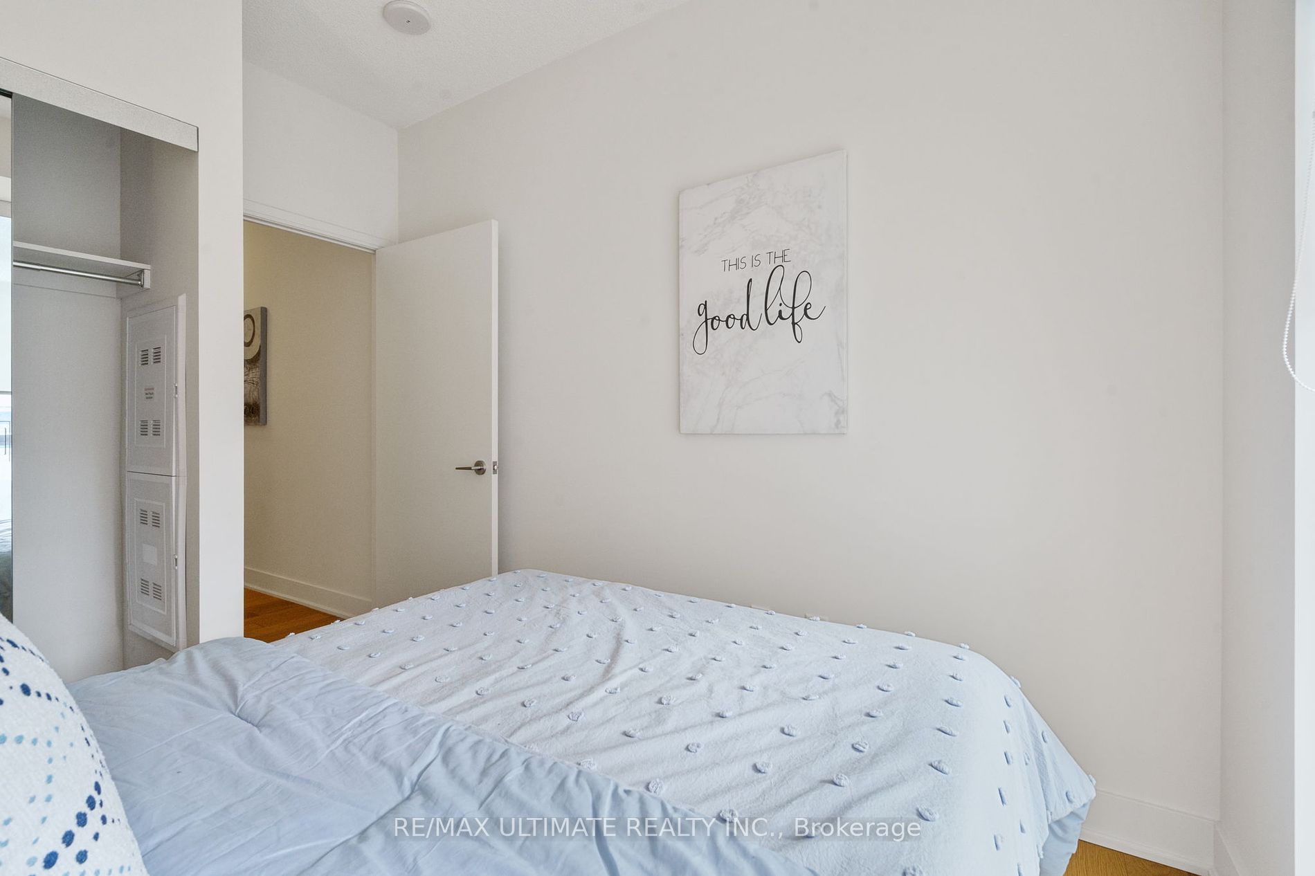 30 Roehampton Avenue, #802