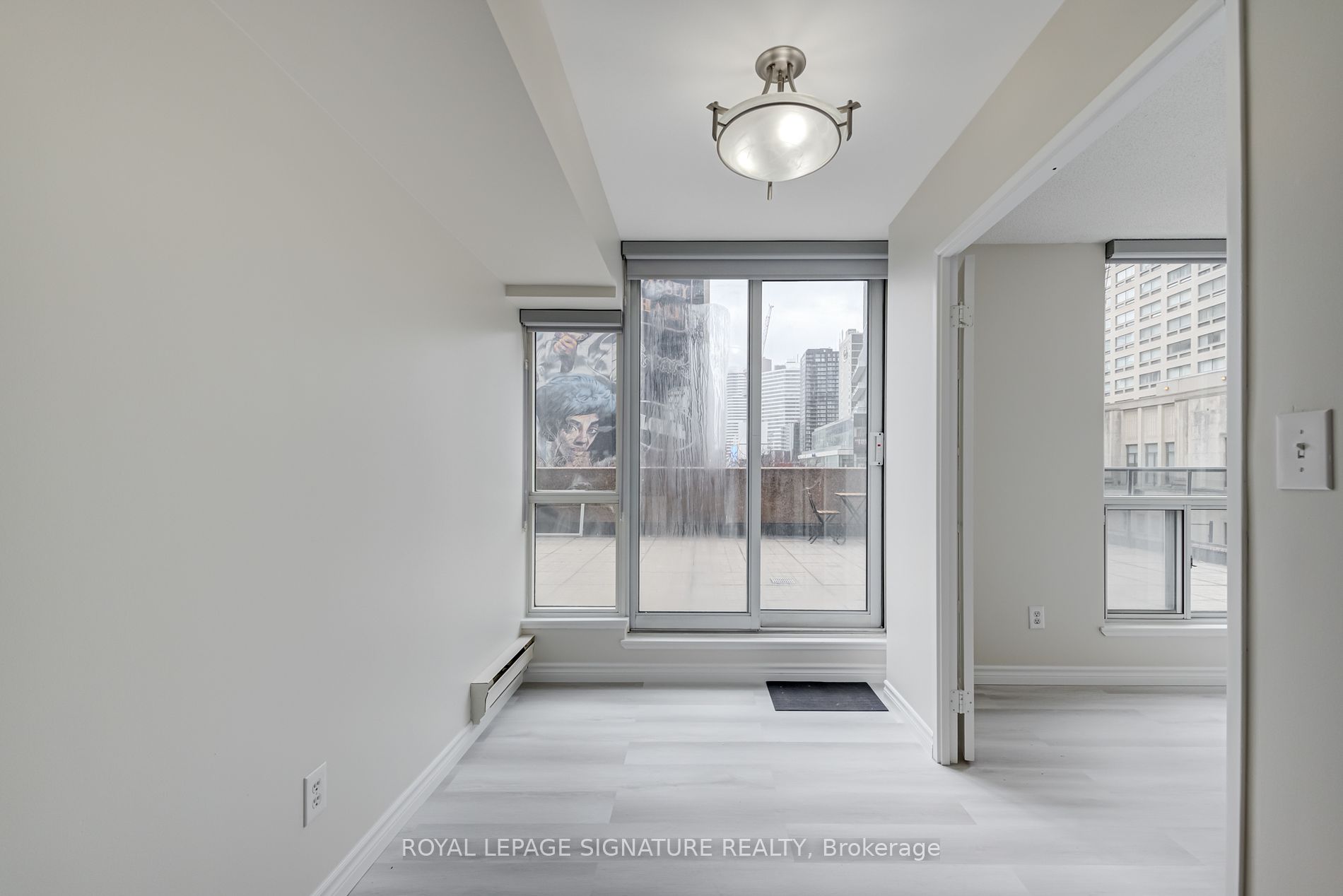 7 Carlton St, #306