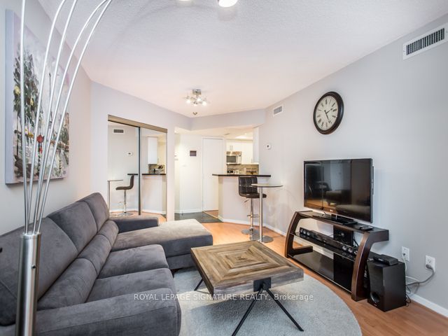 1001 Bay St, #1007