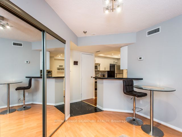 1001 Bay St, #1007