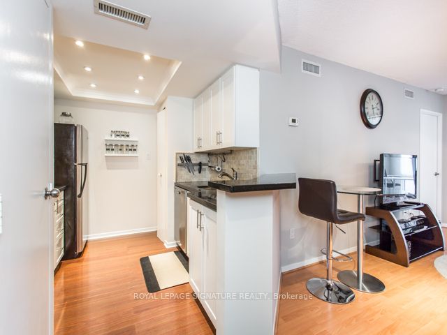 1001 Bay St, #1007