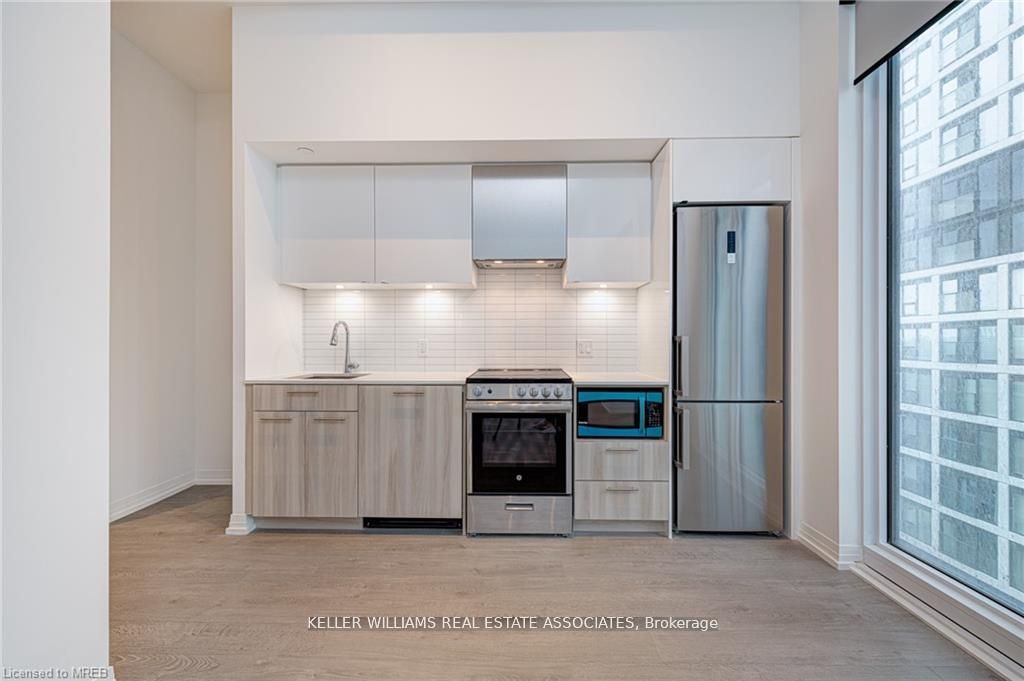 251 Jarvis St, #2001