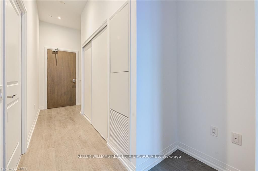 251 Jarvis St, #2001