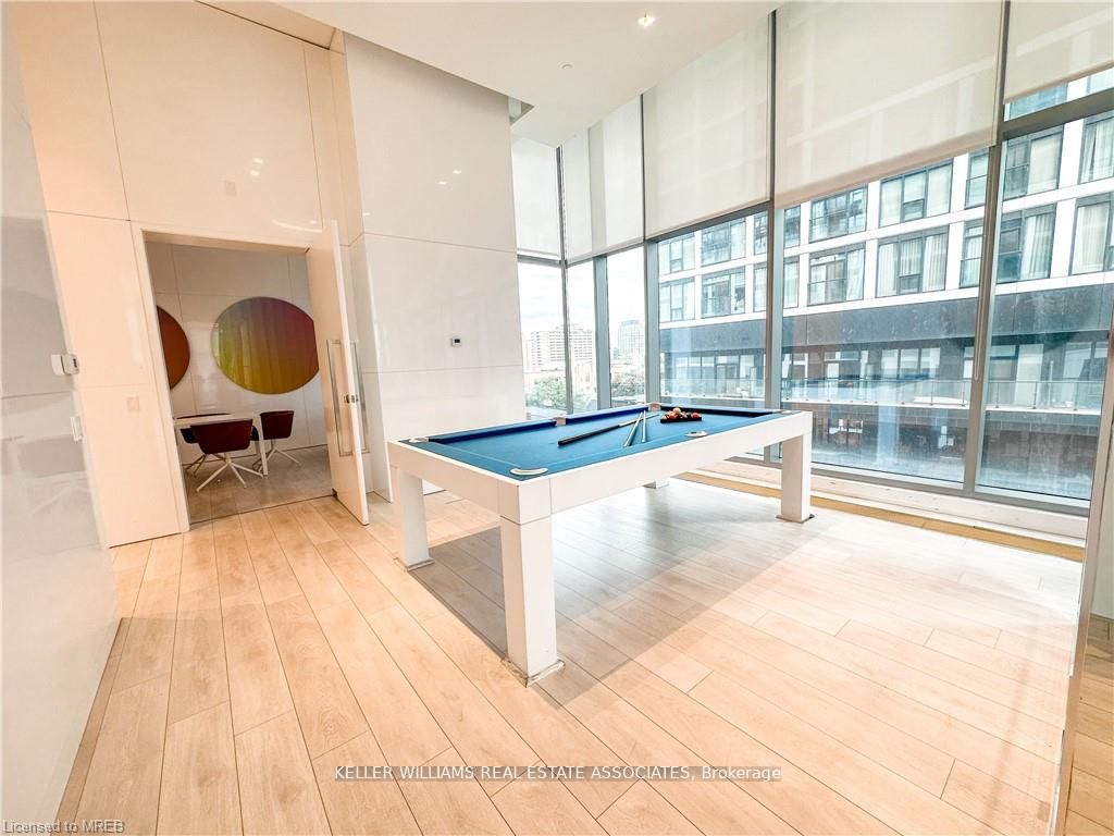 251 Jarvis St, #2001