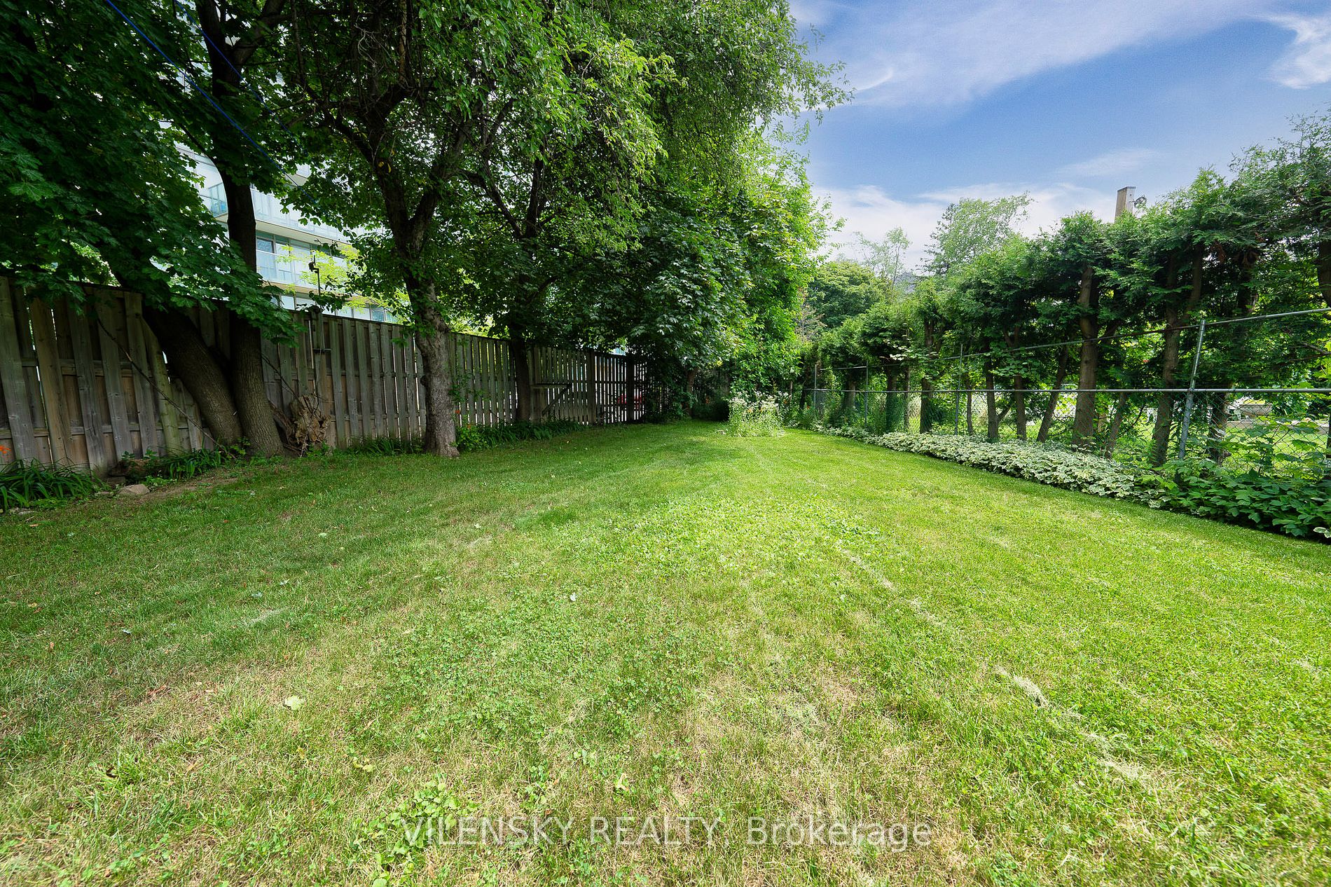15 Allingham Gdns