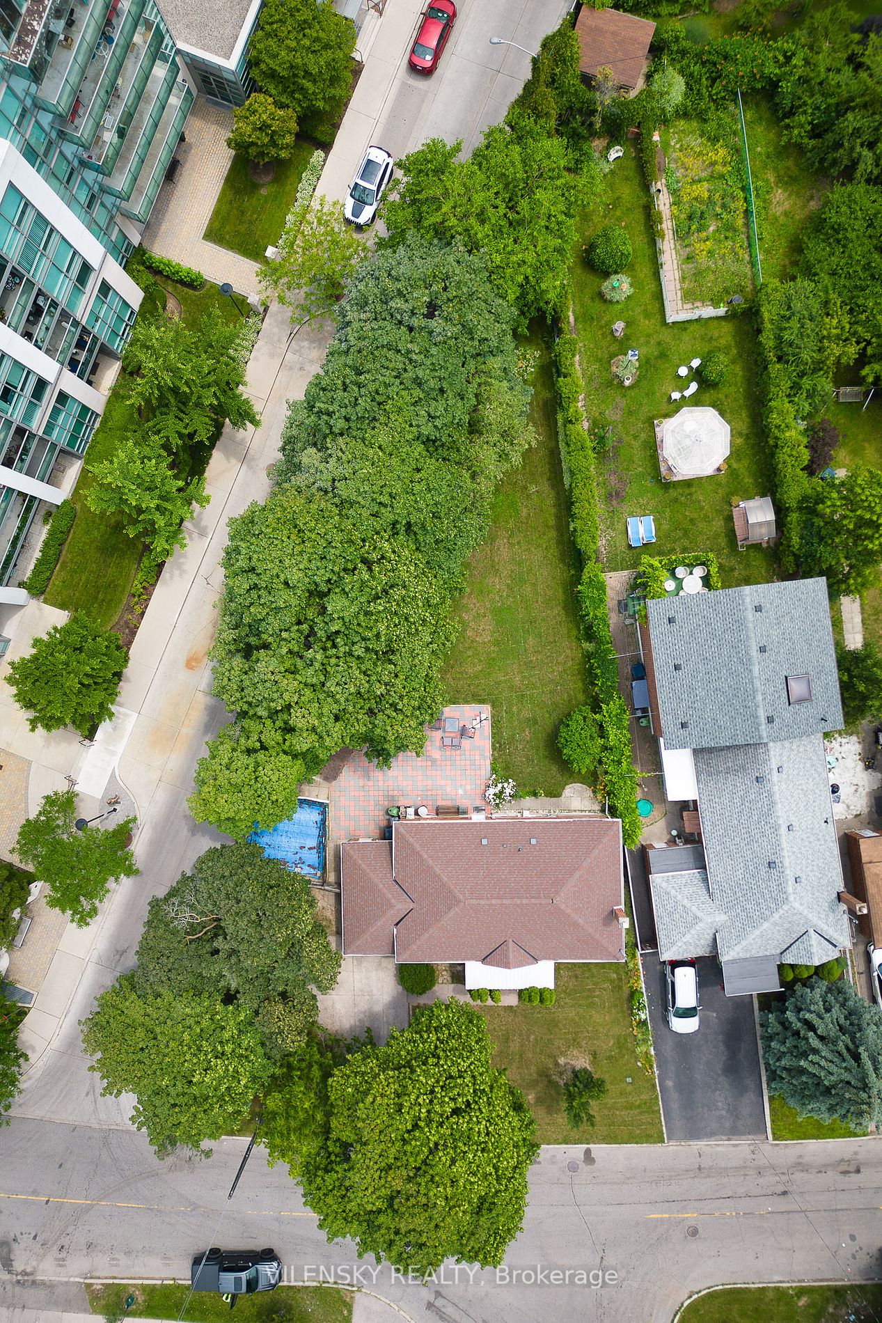 15 Allingham Gdns