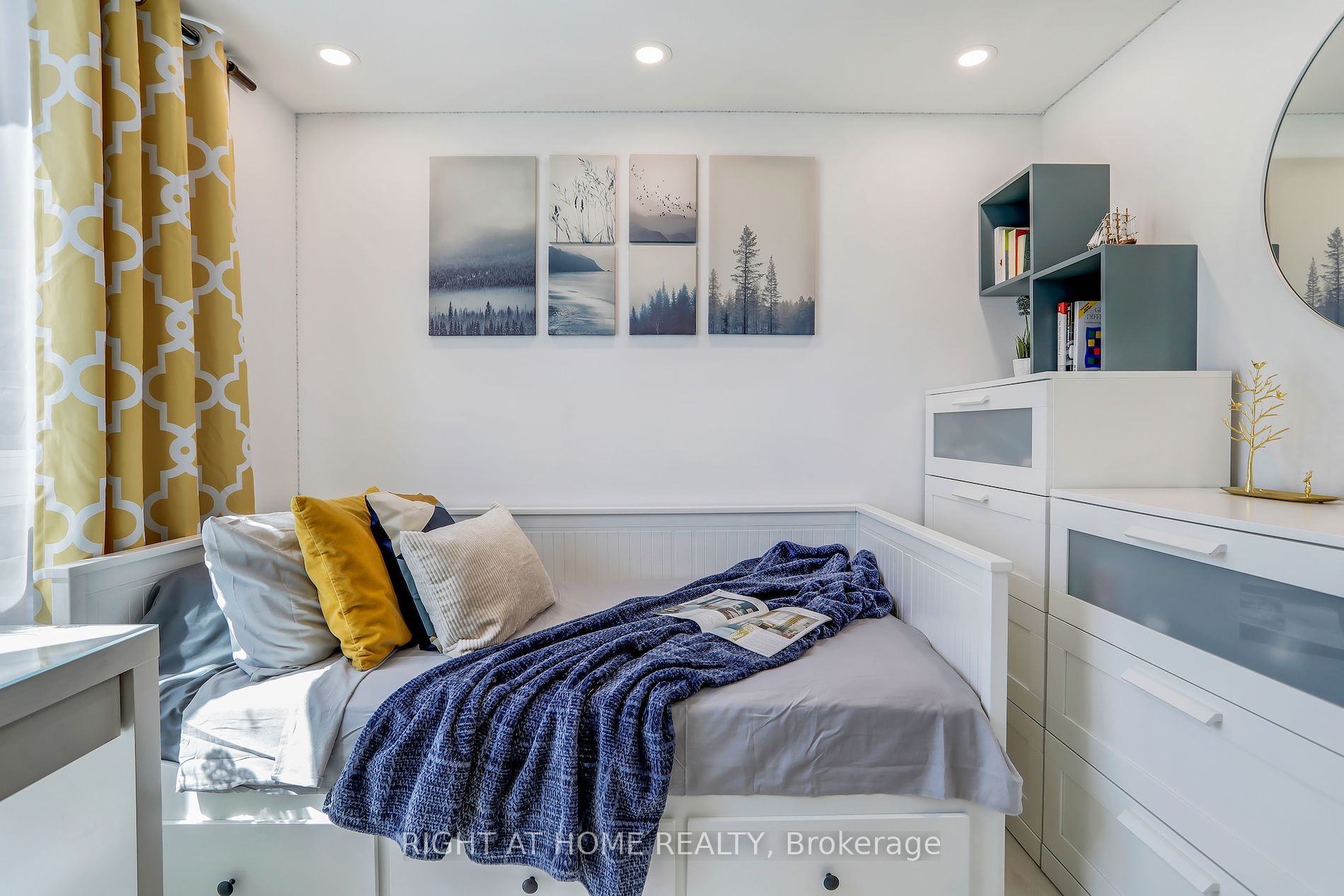 31 Tippett Road, #402