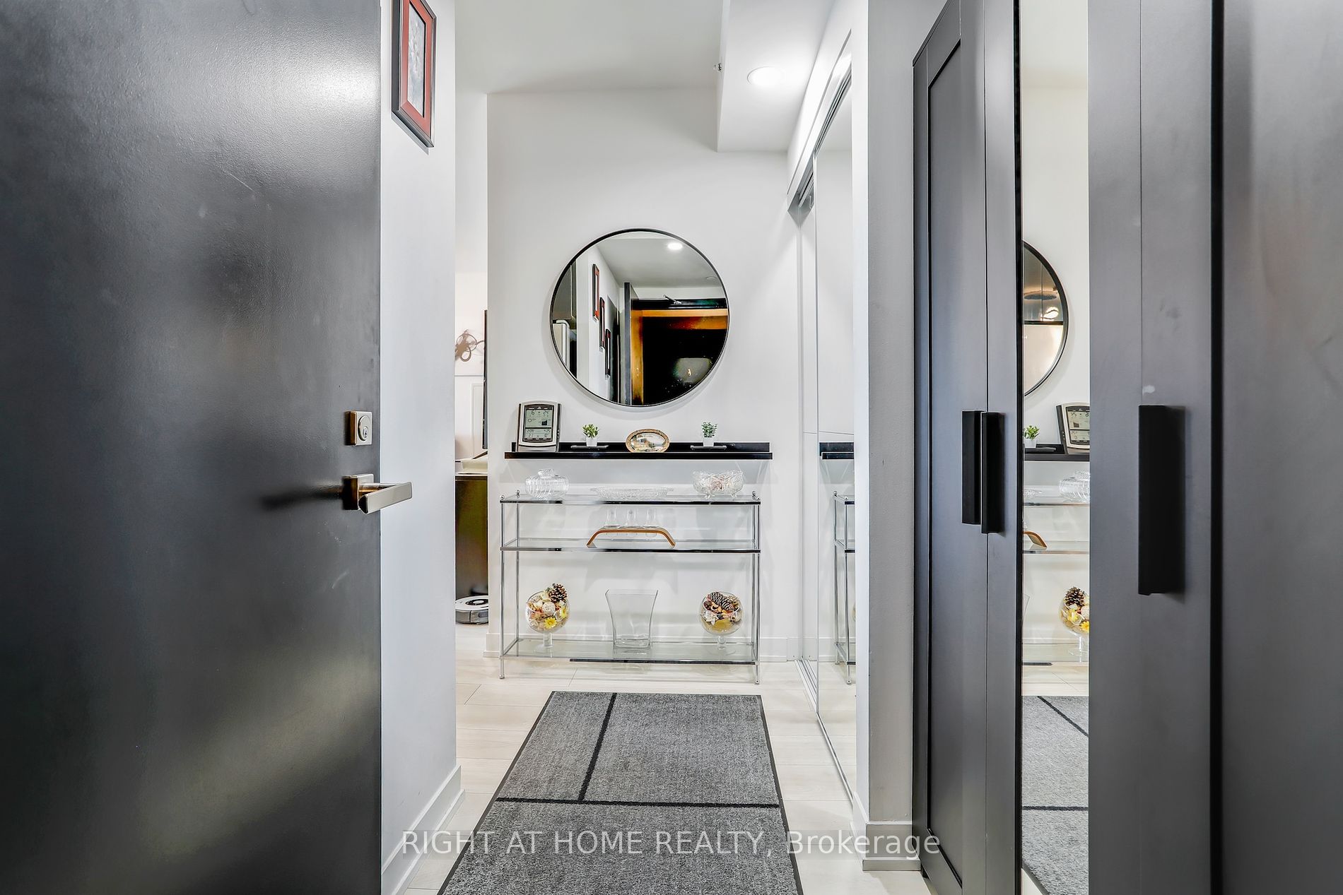 31 Tippett Road, #402