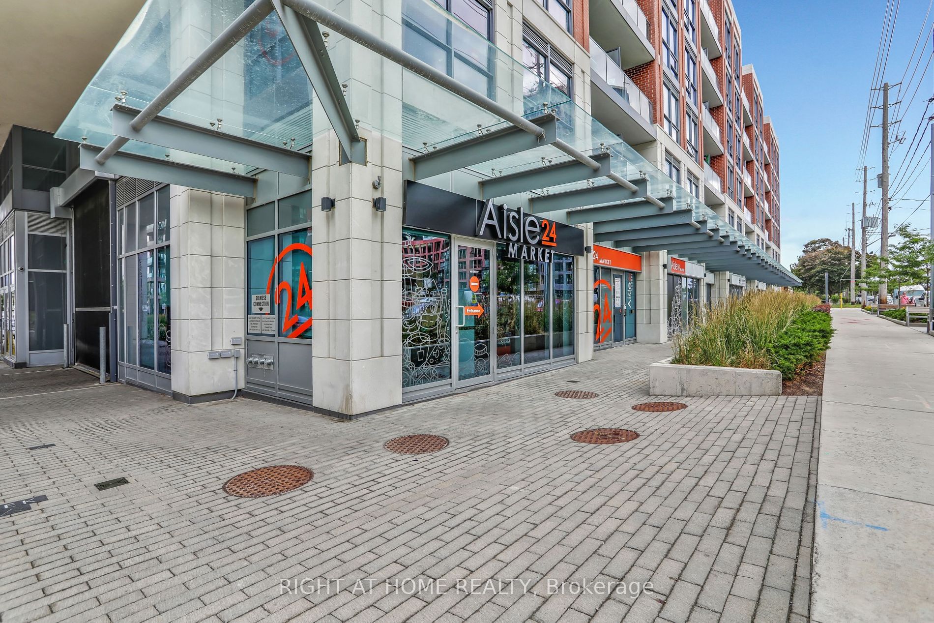 31 Tippett Road, #402