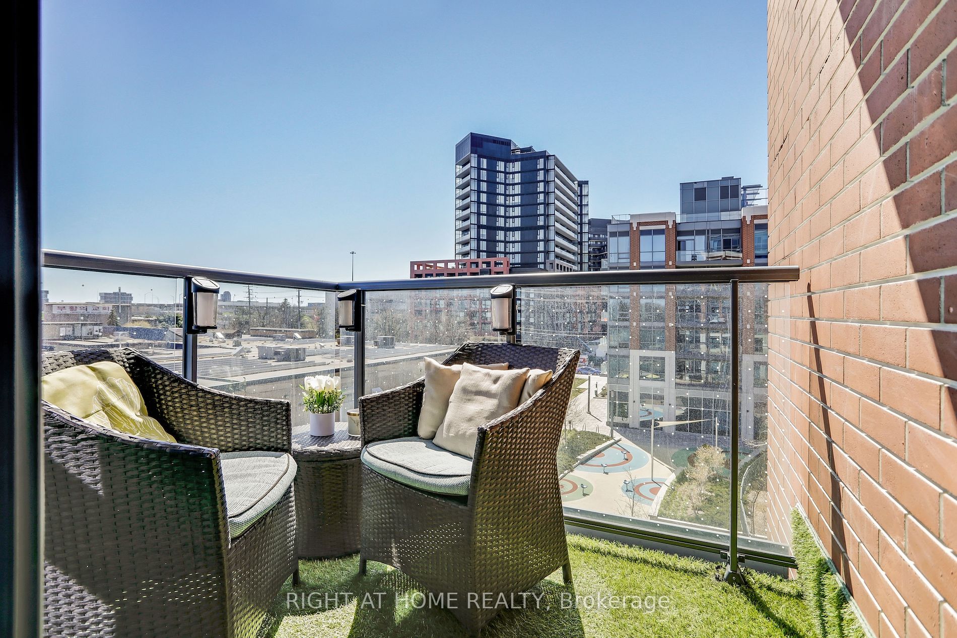31 Tippett Road, #402
