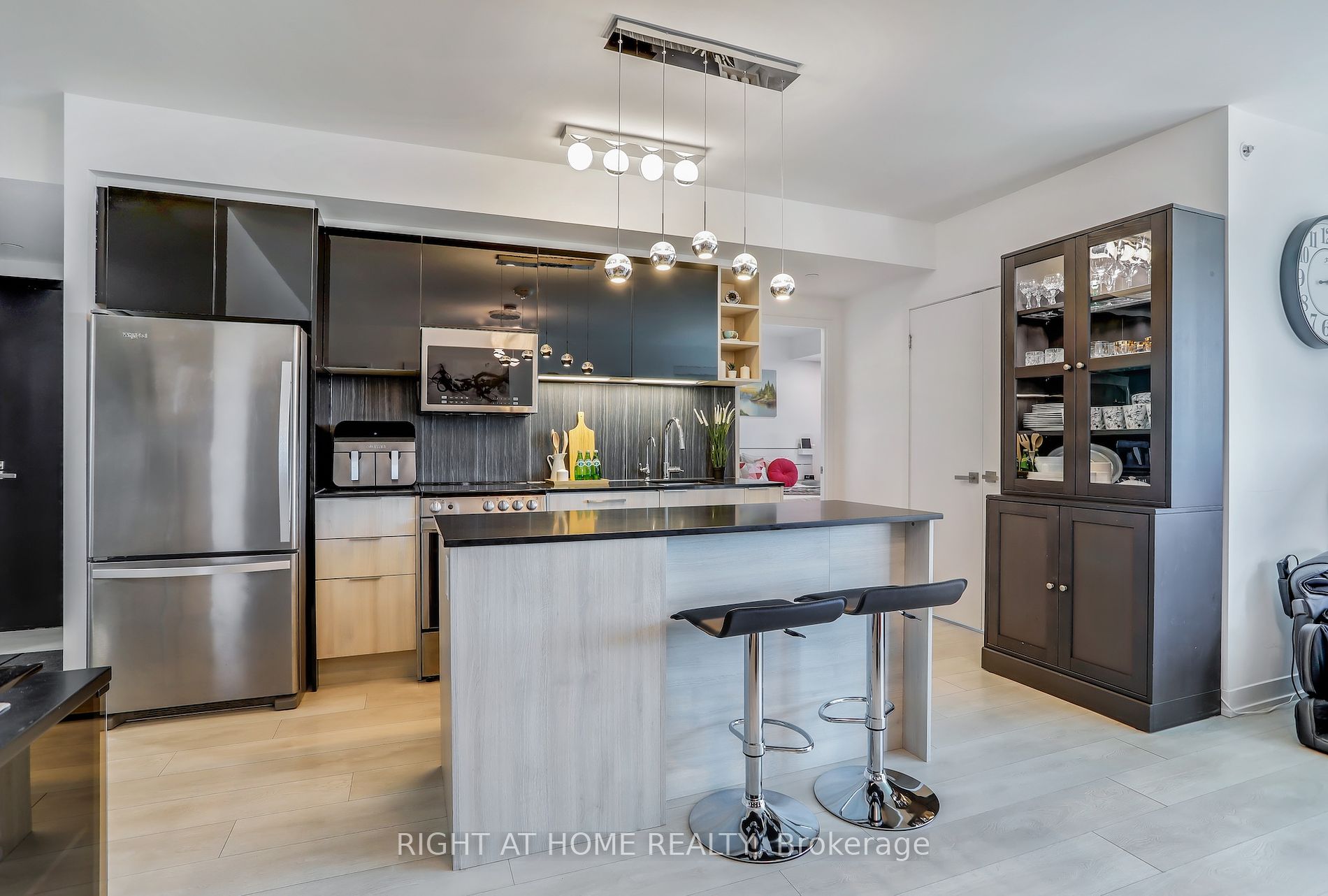31 Tippett Road, #402