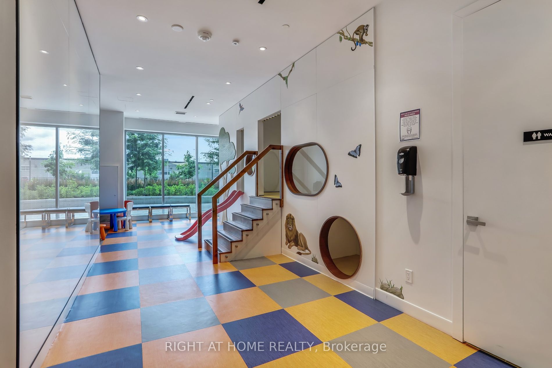 31 Tippett Road, #402