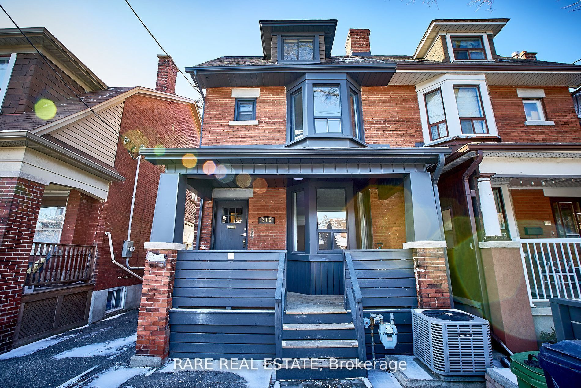 216 Oakwood Avenue