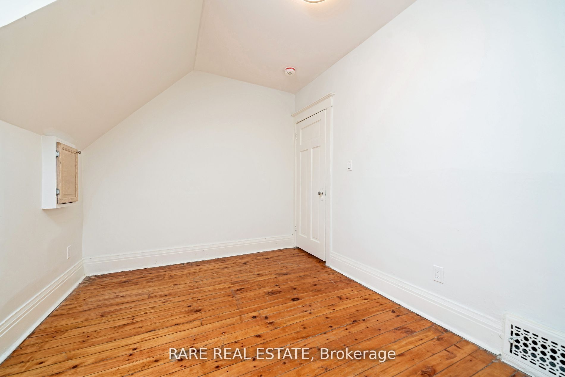 216 Oakwood Avenue