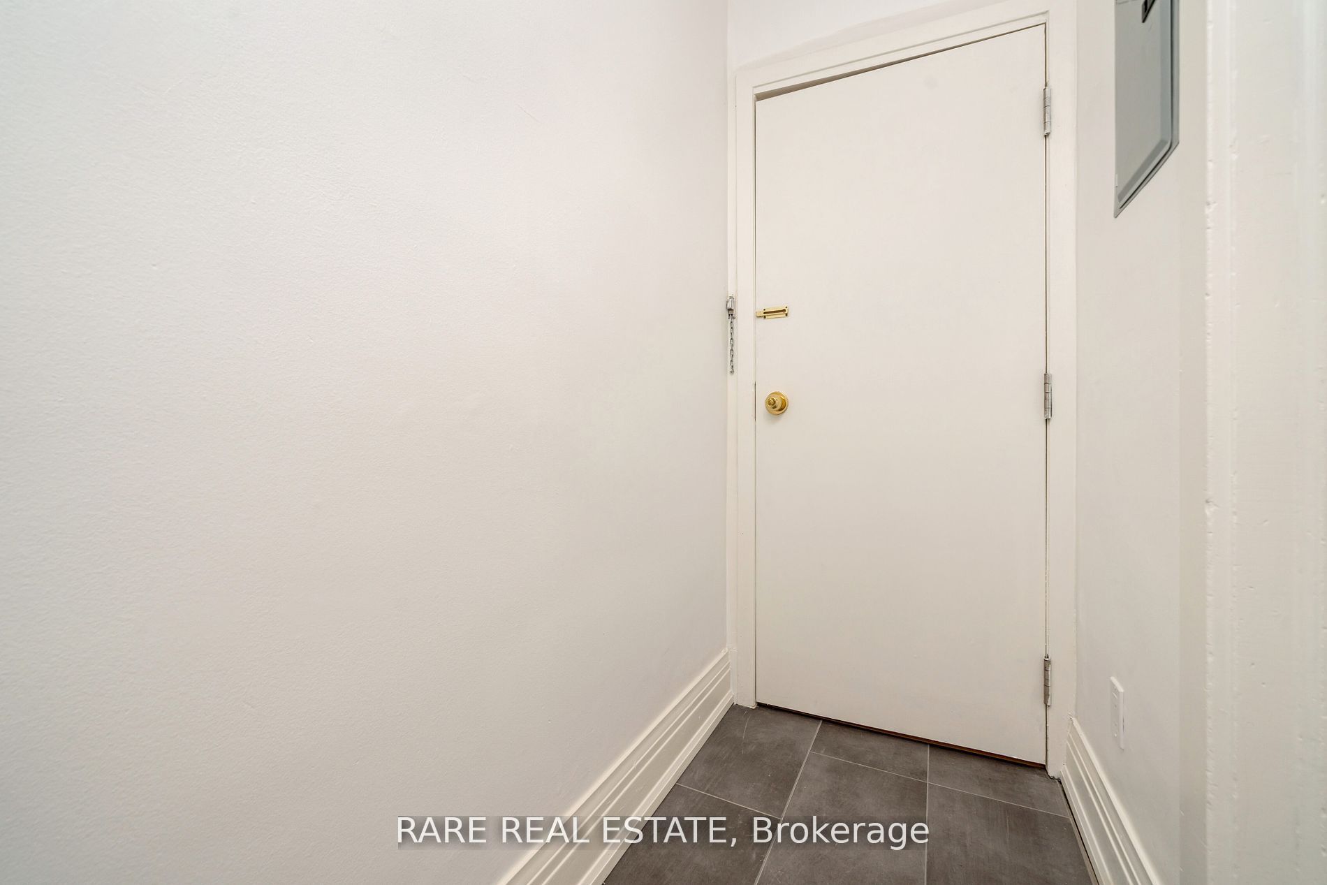 216 Oakwood Avenue