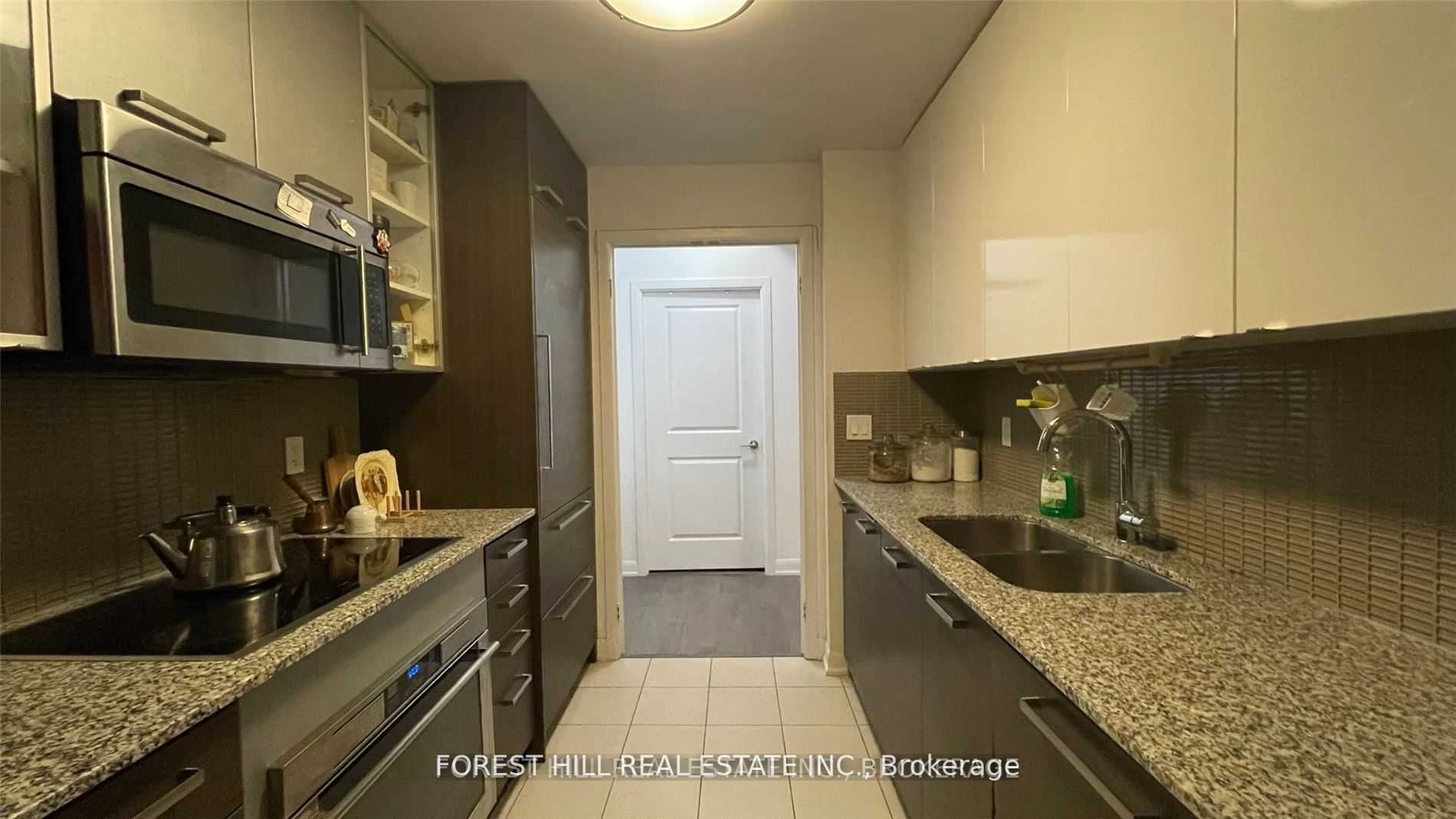 5168 Yonge St, #Ph206