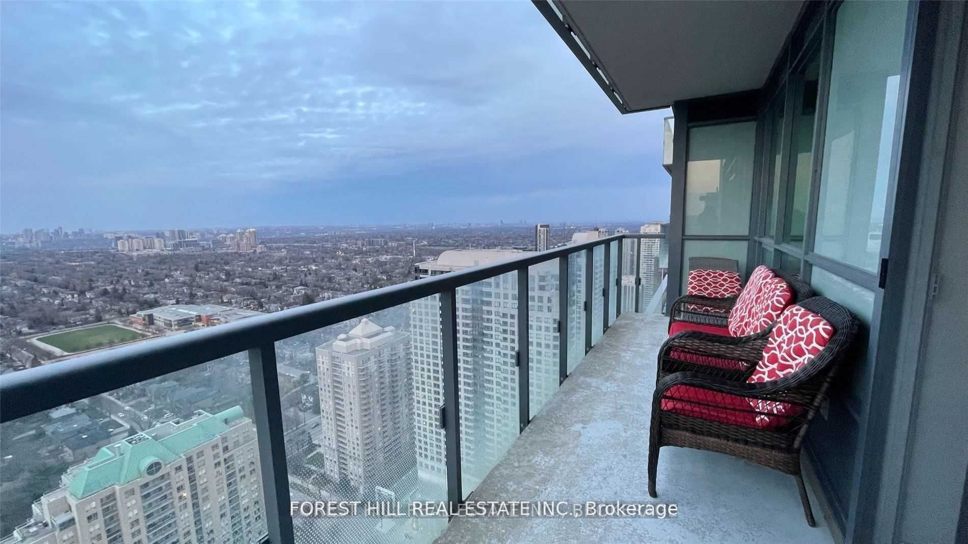 5168 Yonge St, #Ph206
