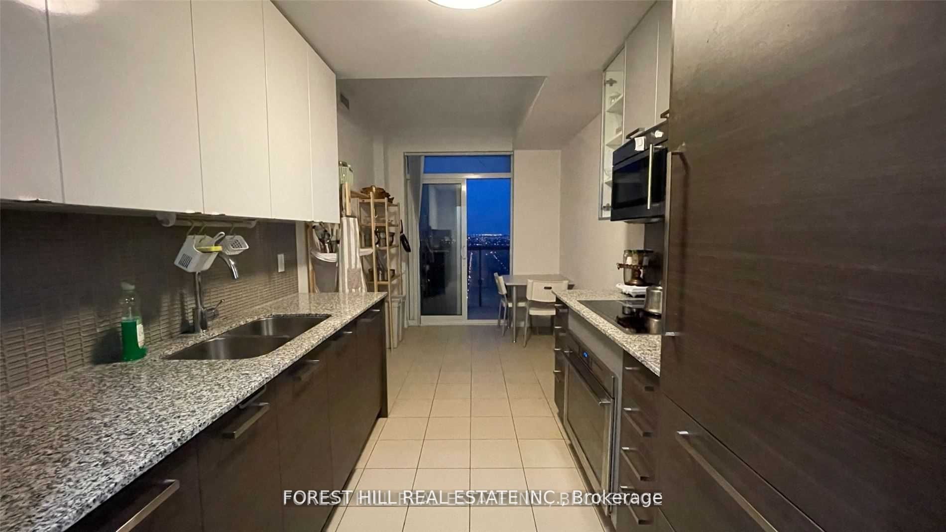 5168 Yonge St, #Ph206